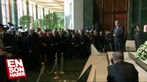 Ferdi Tayfur Cumhurbaşkanlığı Külliyesi'nde şarkı söyledi