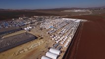 Un dron muestra el campo de refugiados en la frontera con Turquía