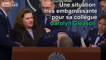 Il s'effondre sur elle, elle tente de garder le contrôle