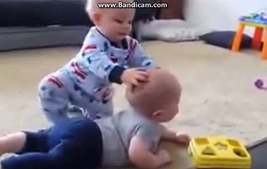 Twins fight, lovely fight