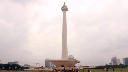 "Monas" Split and Slide | After Effect