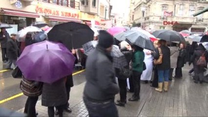 CHP'li Kadınlar "Özgecan" İçin Yürüdü