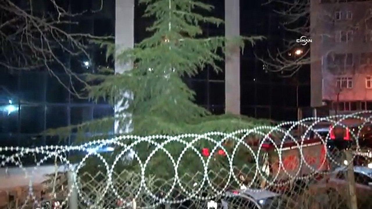 İstanbul'da gazete binalarına silahlı saldırı