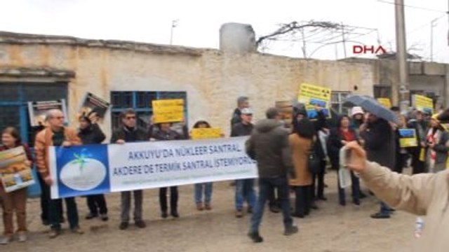 Mersin'de Çevreciler Çed Toplantısının Yapılacağı Kahveyi İşgal Etti