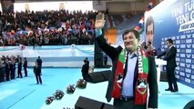 Davutoğlu, Kürtçe şarkıyla selamlama yaptı, halka Kürtçe seslendi