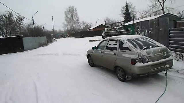 На лыжах за машиной