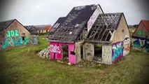 Pirou-plage : un village abandonné réinvesti par des graffeurs