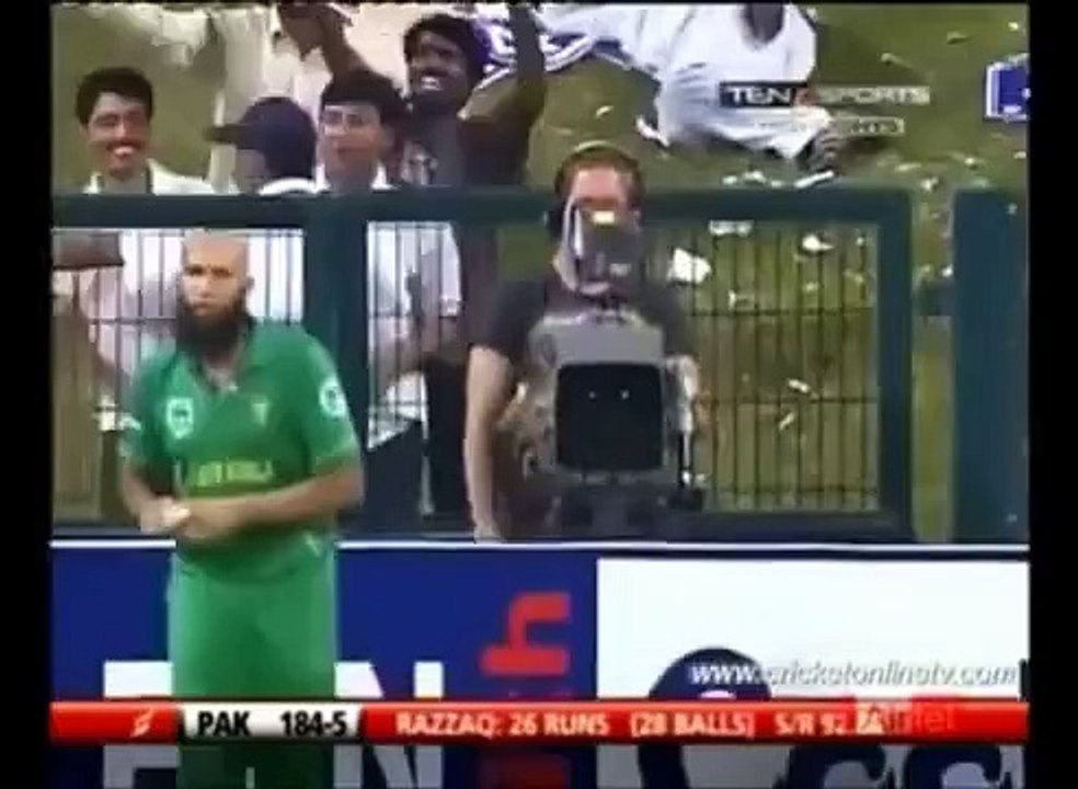 abdul razzaq 109 off 72 balls against south africa