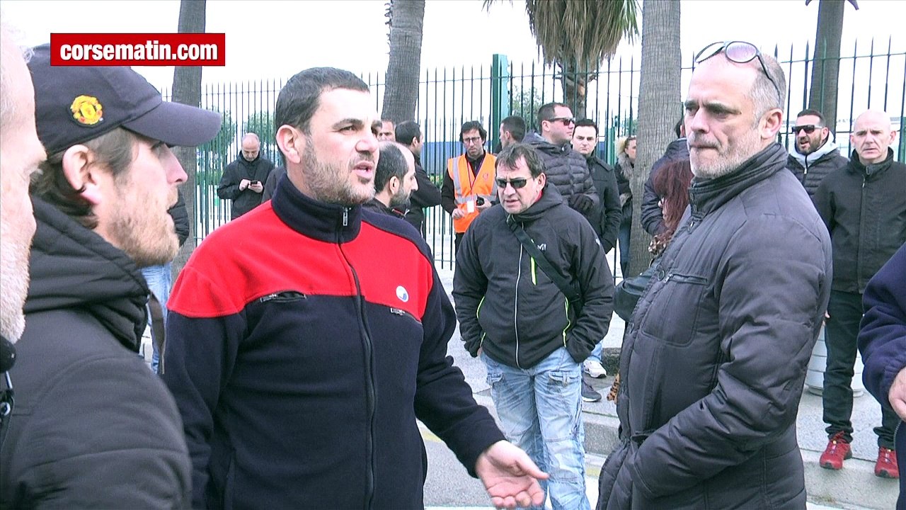 Blocage de l'accès au port de Bastia : "le privé c'est des vautours"