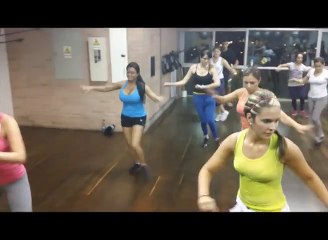 Salsa,merengue,regueton, cumbia,bachata, en la clase de rumba de Platinum Fitness.f4v