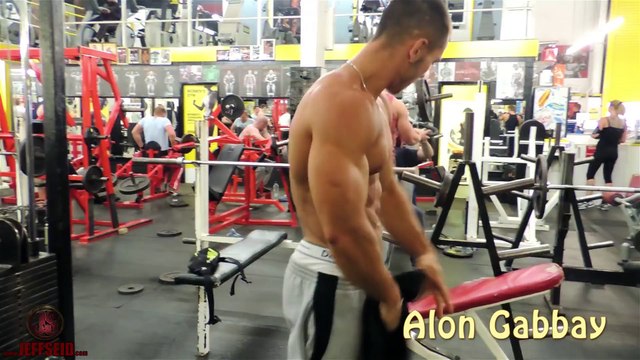 Aesthetic Bodybuilding & Fitness Motivation Workout in London ft. Jeff Seid, Alon Gabbay, Matt Ogus