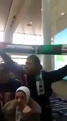 "Falestine Chouhada!": Les joueurs Palestiniens accueillis comme des héros à Alger!
