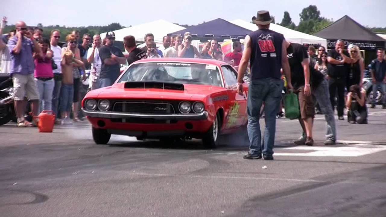 Dodge Challenger Vs Chevrolet Caprice