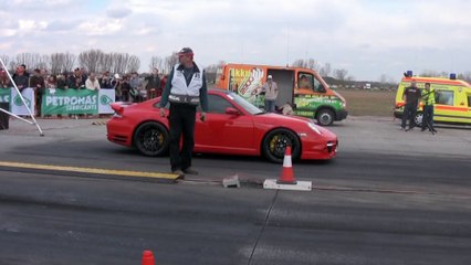 Télécharger la video: Audi 90 Quattro Turbo Vs. Porsche 997 Turbo