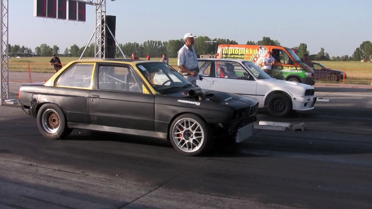 BMW 327 Turbo Breki Vs. BMW 345I Turbo