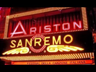 Sanremo 2016: Eros Ramazzotti e la "scivolata" sulla dedica