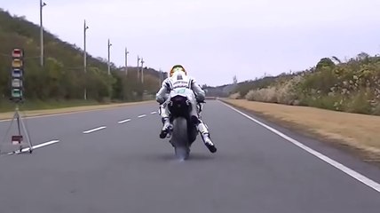 L'incroyable pointe de vitesse au guidon d'une Kawasaki H2R à près de 385KM/H