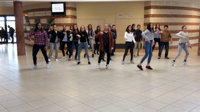 Flashmob - Collège Louis Grignon de Fagnières(51) - UNSS Euro 2016