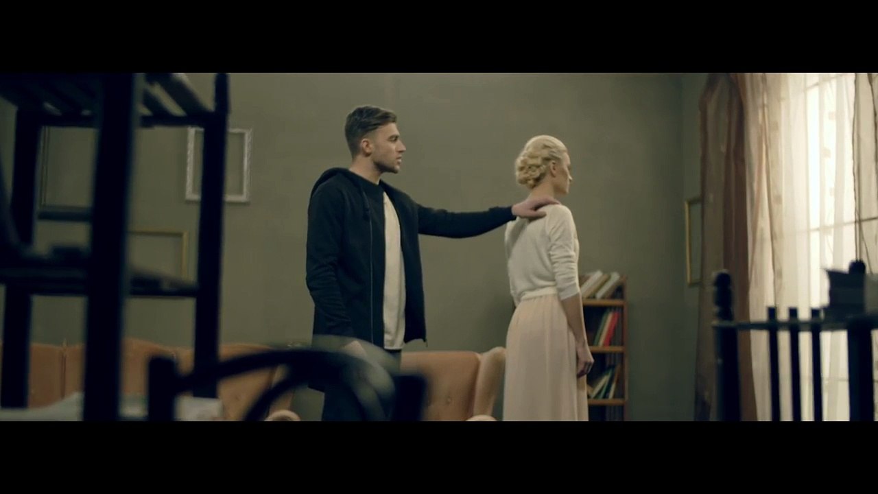 Carla's Dreams - Aripile (Official Video)
