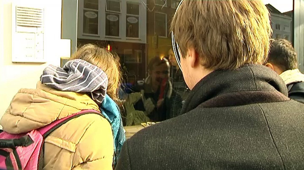 Brownies en brokjes: Groningen heeft een kattencafe - RTV Noord