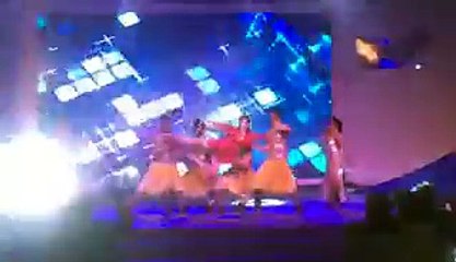 One Day In Evelyn's Life - S02E02 - AAJ BLUE HAI PAANI PAANI - Sunny Sunny Yo Yo