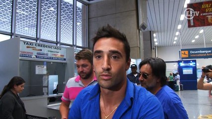 Mantendo a tradição uruguaia! Salgueiro chega ao Botafogo e é parado por torcedor