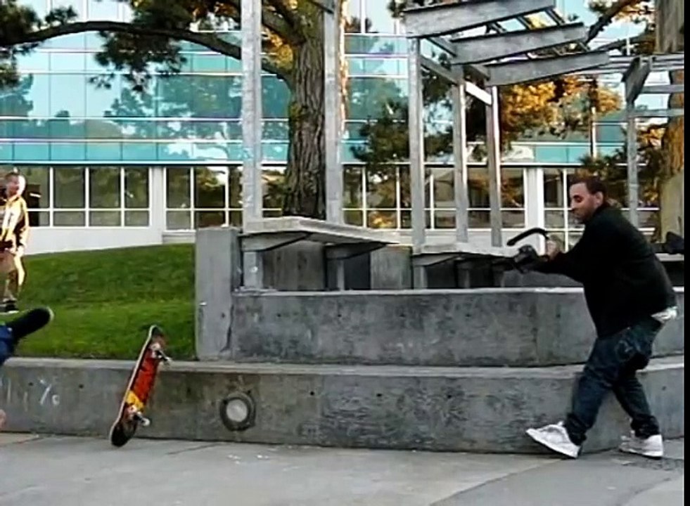 FAKIE BACK NOSE GRIND SLOW MOTION