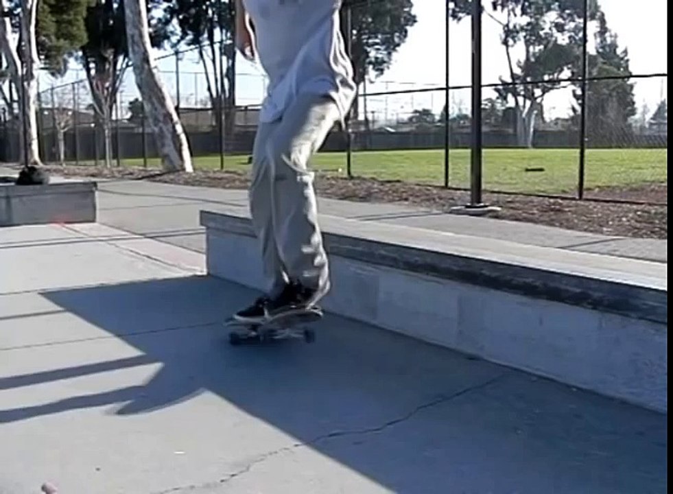 FAKIE FLIP BACK NOSE GRIND SLOW MOTION