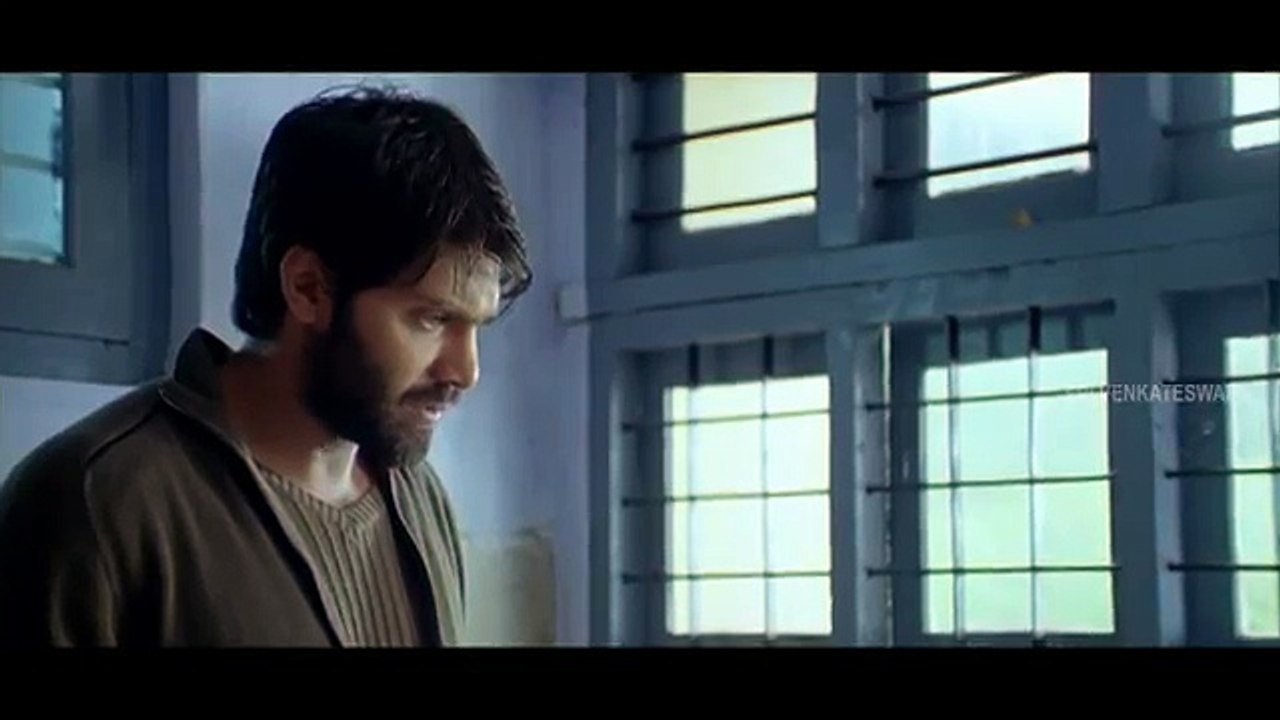 Sarvam Telugu Movie || Arya Introduction Scene  || Arya, Trisha (Comic FULL HD 720P)