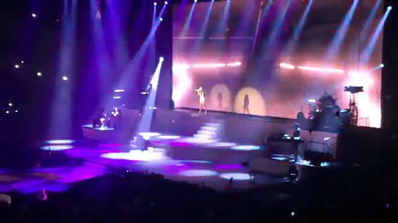 Ariana Grande ft Justin Bieber  Love Me Harder @ Miami (Video HD)