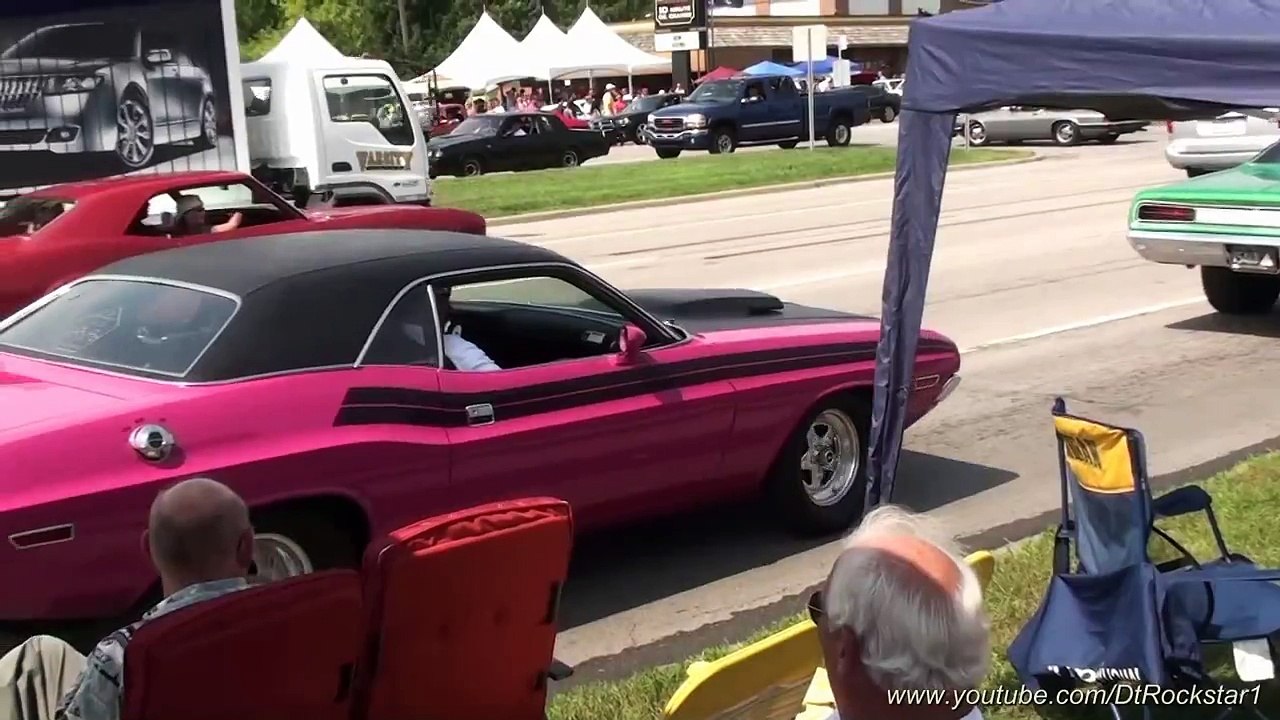 Badass Muscle Cars on street,big muscle sound ,acceleration,American Big Muscle of 60s &