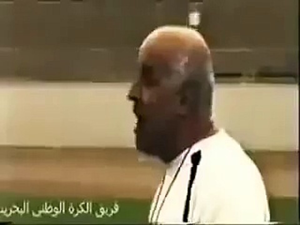 اغرب تدريب لحارس المرمى فى العالم
