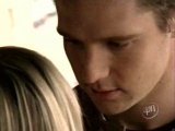 Veronica Mars - Veronica and Logan kiss