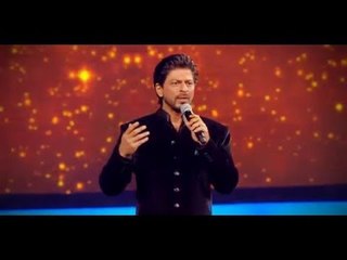 Download Video: Shahrukh Khan abusing Irfan Khan  - 61st Filmfare awards 2016