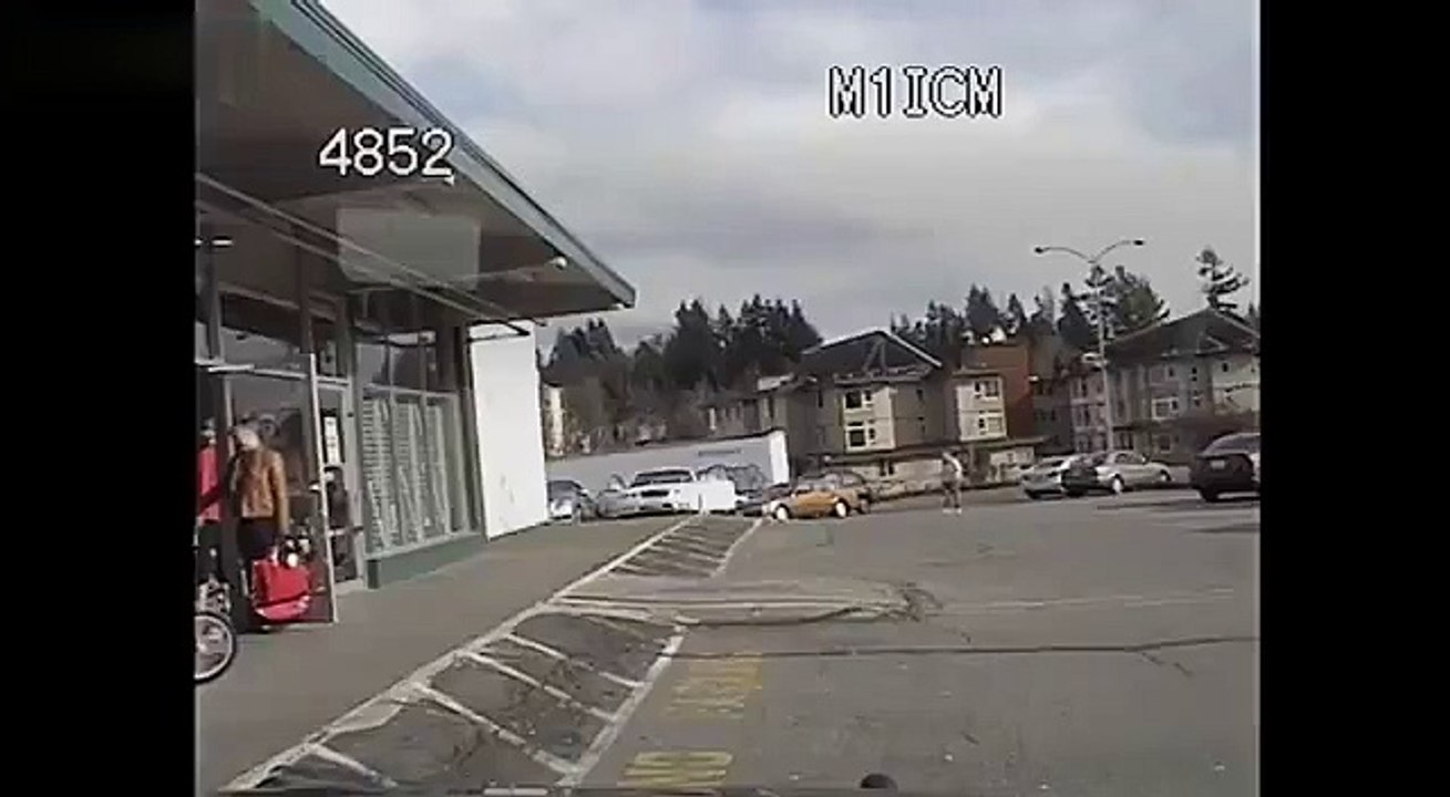 Seattle Police officer buys shoes for woman