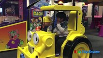 Chuck E Cheese Family Fun Indoor Games and Activities for Kids Children Play Area Kids Video(1)