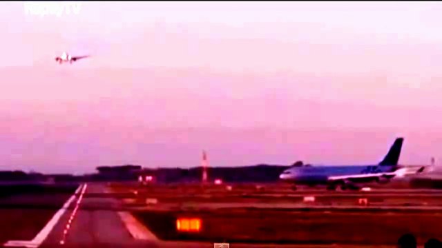 UNBELIEVABLE PLANE CRASH ESCAPE Boeing 767 Passenger Plane Crash Landing