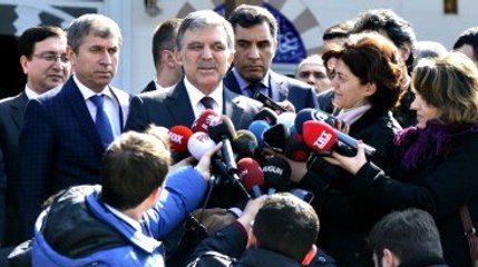 Abdullah Gül'den Çelenk Ricası: Göndermeyin, Bağışta Bulunun