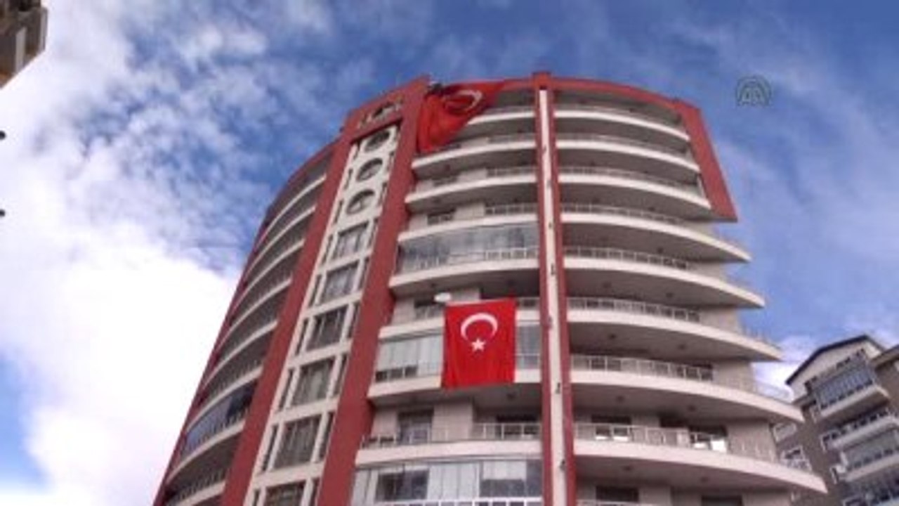 Şehit Polis Memuru Kemal Yılmaz'ın Babaevi