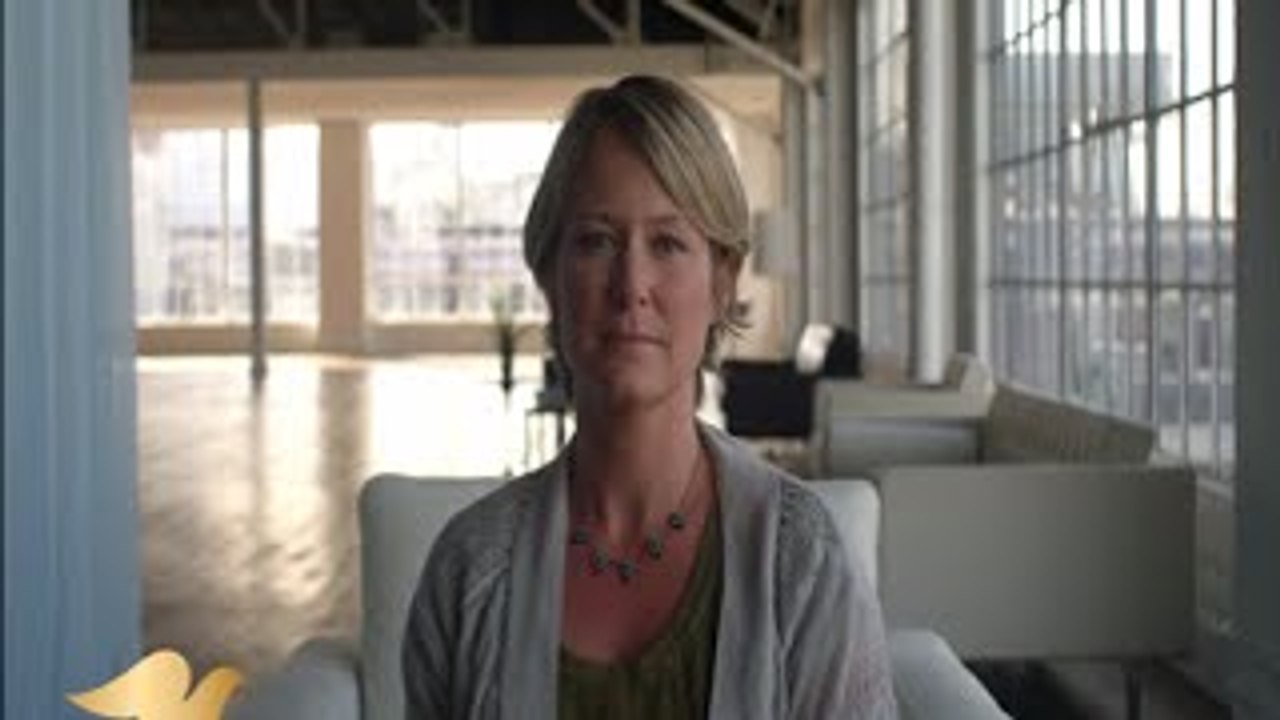 Dove Real Beauty Sketches | Zela Finds Confidence for her Daughter