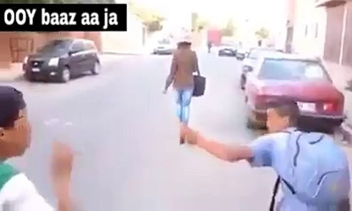 oye baaz aja