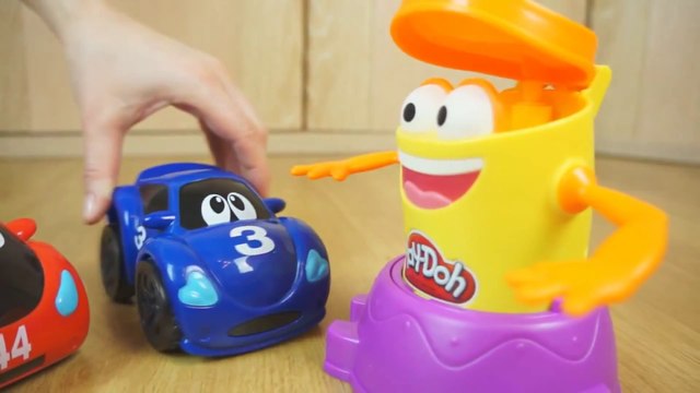 Мультики про машинки и пластилин Плей До. Катапульта Play Doh.