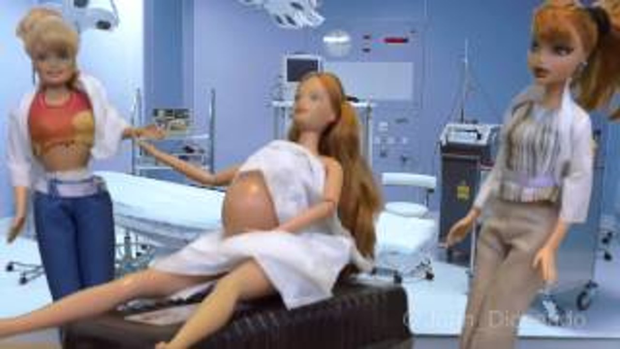 BARBIE : Embarazada