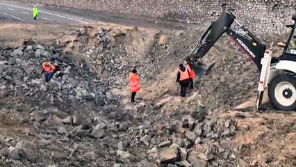 Mühimmat yüklü kamyon patladı