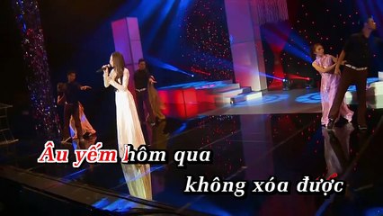 Ai Khổ Vì Ai - Quế Vân-Karoake