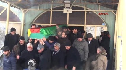Yüksekova'da Çatışmada Ölen Osman Alıcı Toprağa Verildi