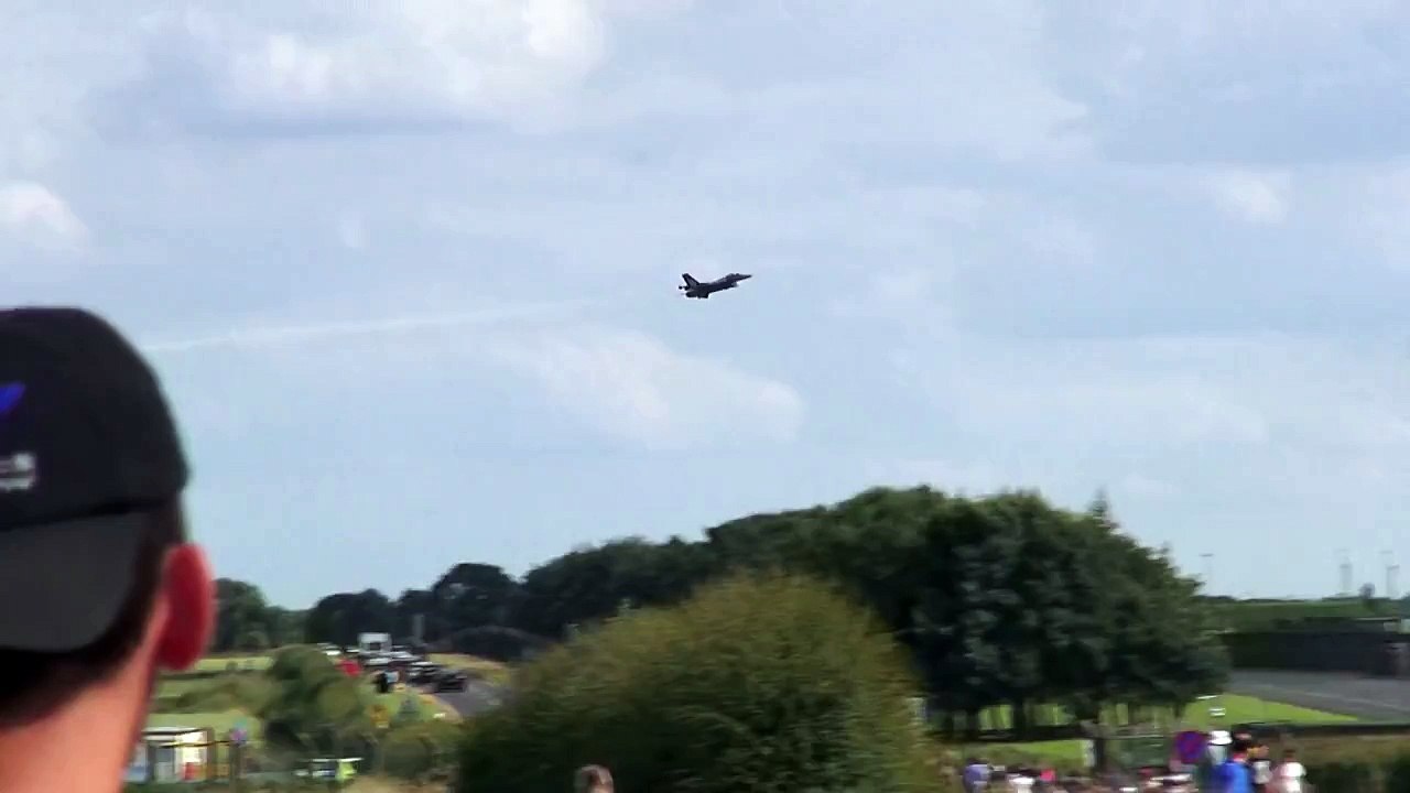 F-16 SoloTurk - Demo Team of Turkish Air Forces