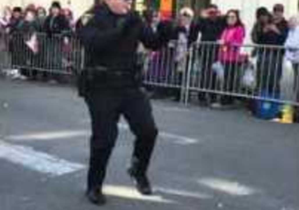 Dancing Cop Gets Down During Mardis Gras Parade