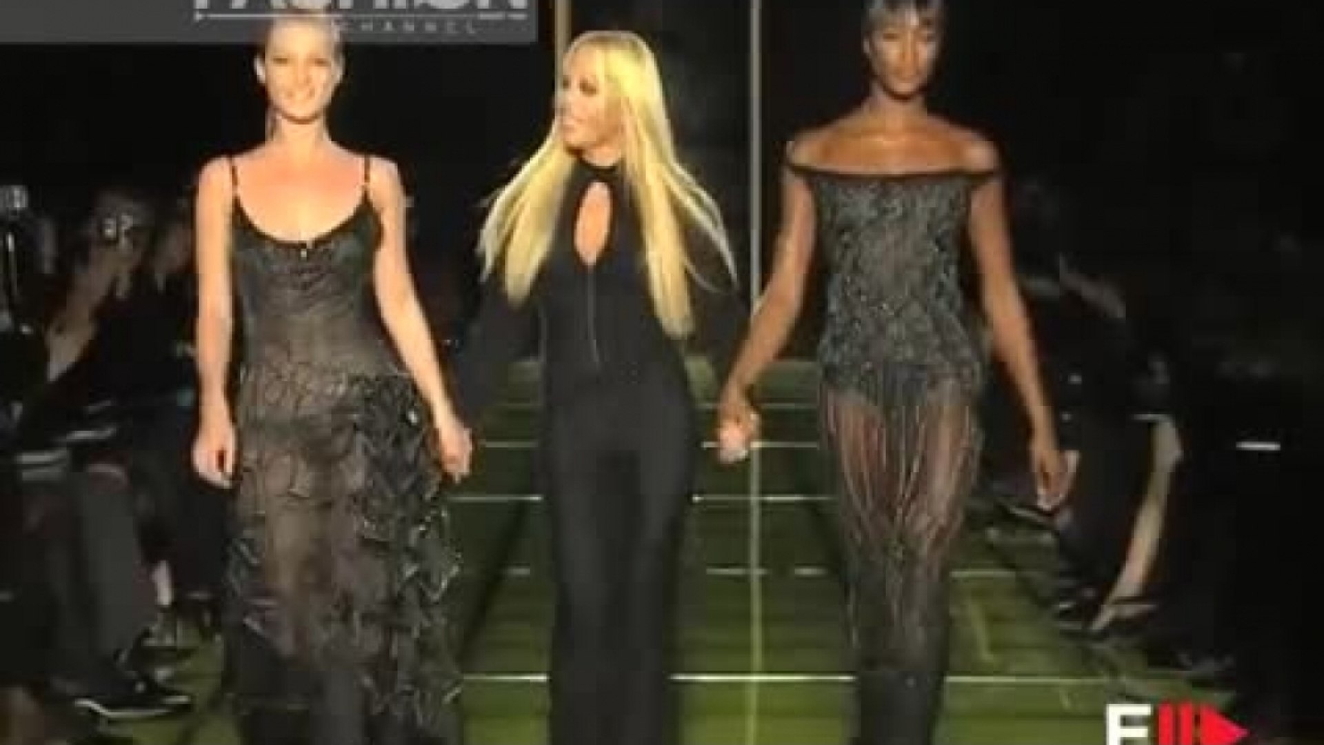VERSACE ATELIER Spring Summer 1999 Paris 4 of 4 Haute Couture woman by Fashion Channel