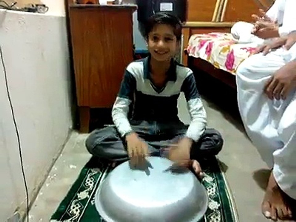 14 year boy doing Amazing Qwali TMHAIN DIL LGI Bhool jani pare gi